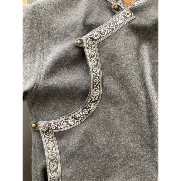 Wool jacket made in Nepal, size S - Picture 3 of 9